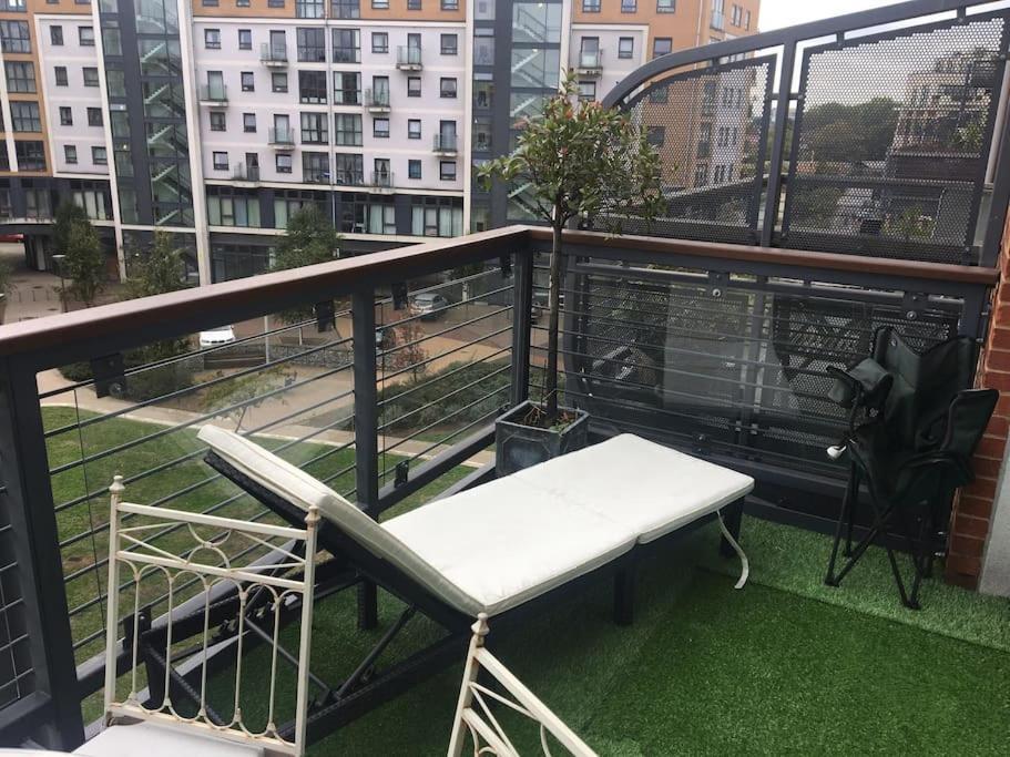 Fantastic New York Style Loft Apartment. Лондон Екстериор снимка